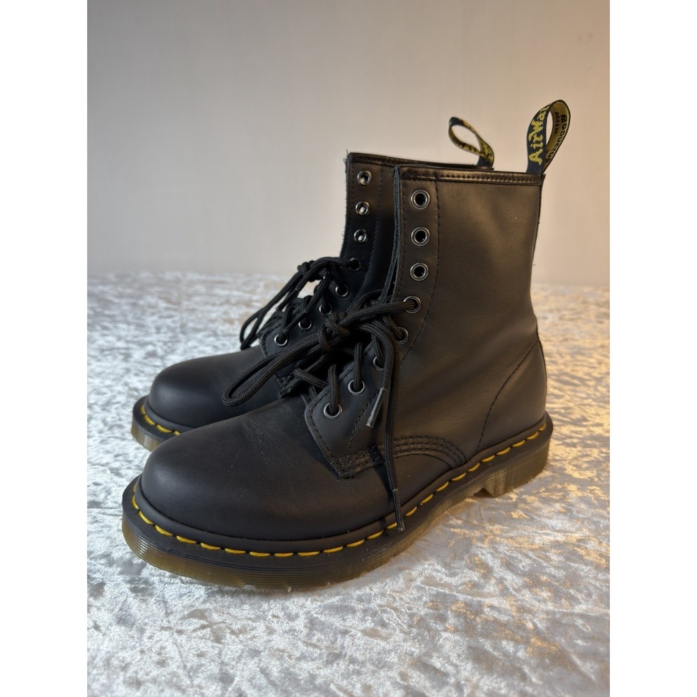 Dr. Martens 1460 Black Smooth‎ Leather 8 Eye Lace Up Boots Women's US 8 EU 39